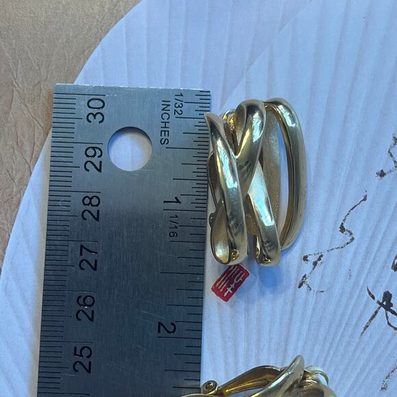 Vintage 80s Oversized Large Woven Chunky Gold Tone Statement Earrings - Picture 4 of 6